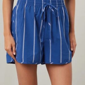 Madewell Crinkle Cotton Dolphin-Hem Shorts size S